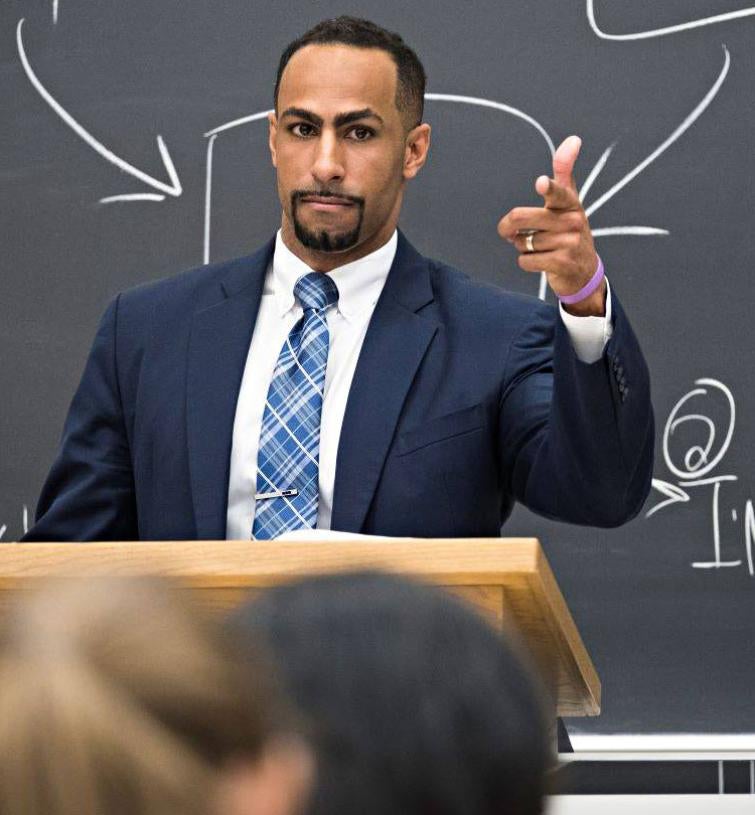 Professor Dickinson presents during a class at the Pitt School of Law